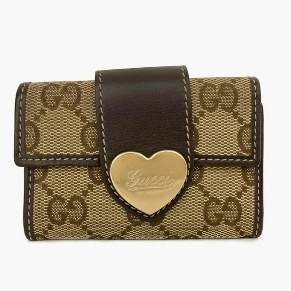 GUCCI GG Vintage Heart 6‑Ring Key Case | Beige GG Canvas Leather - Picture 7 of 12